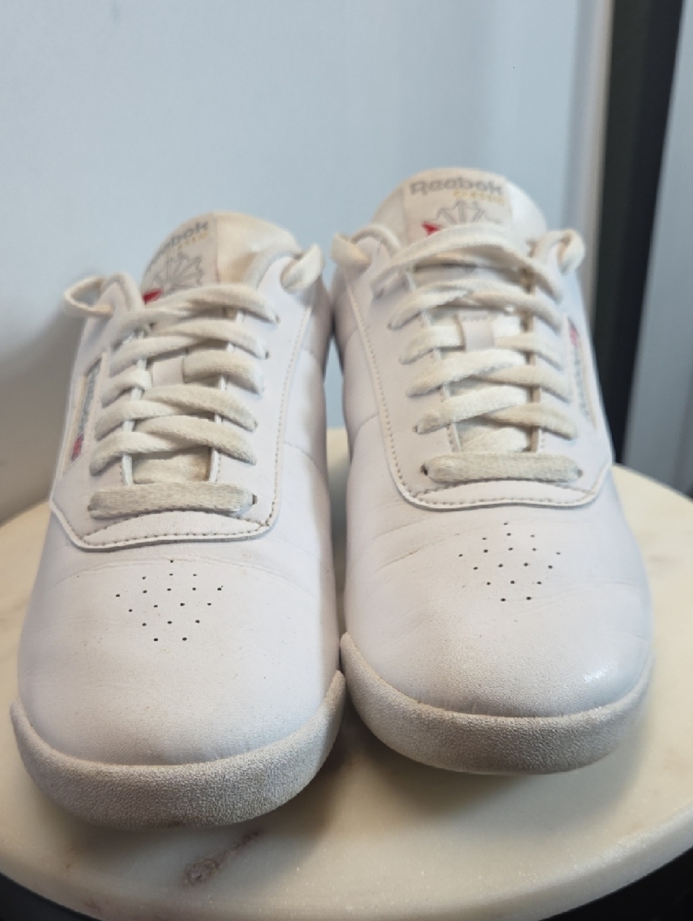 Reebok White Women’s Classic Leather Sneakers Size 10 - Picture 3 of 7